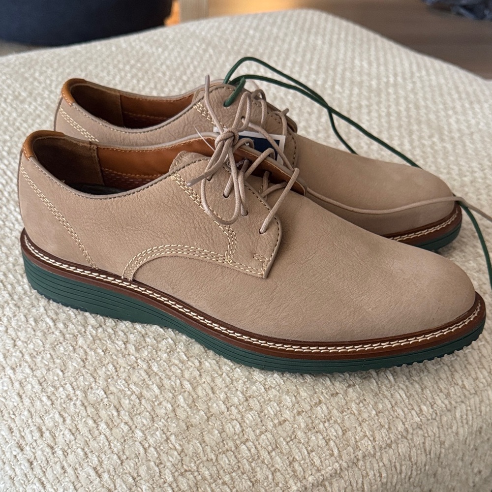 Johnston & Murphy Tan Leather Derbys with Green Sole